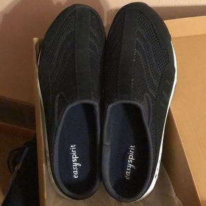 Brand new Easy Spirit shoes